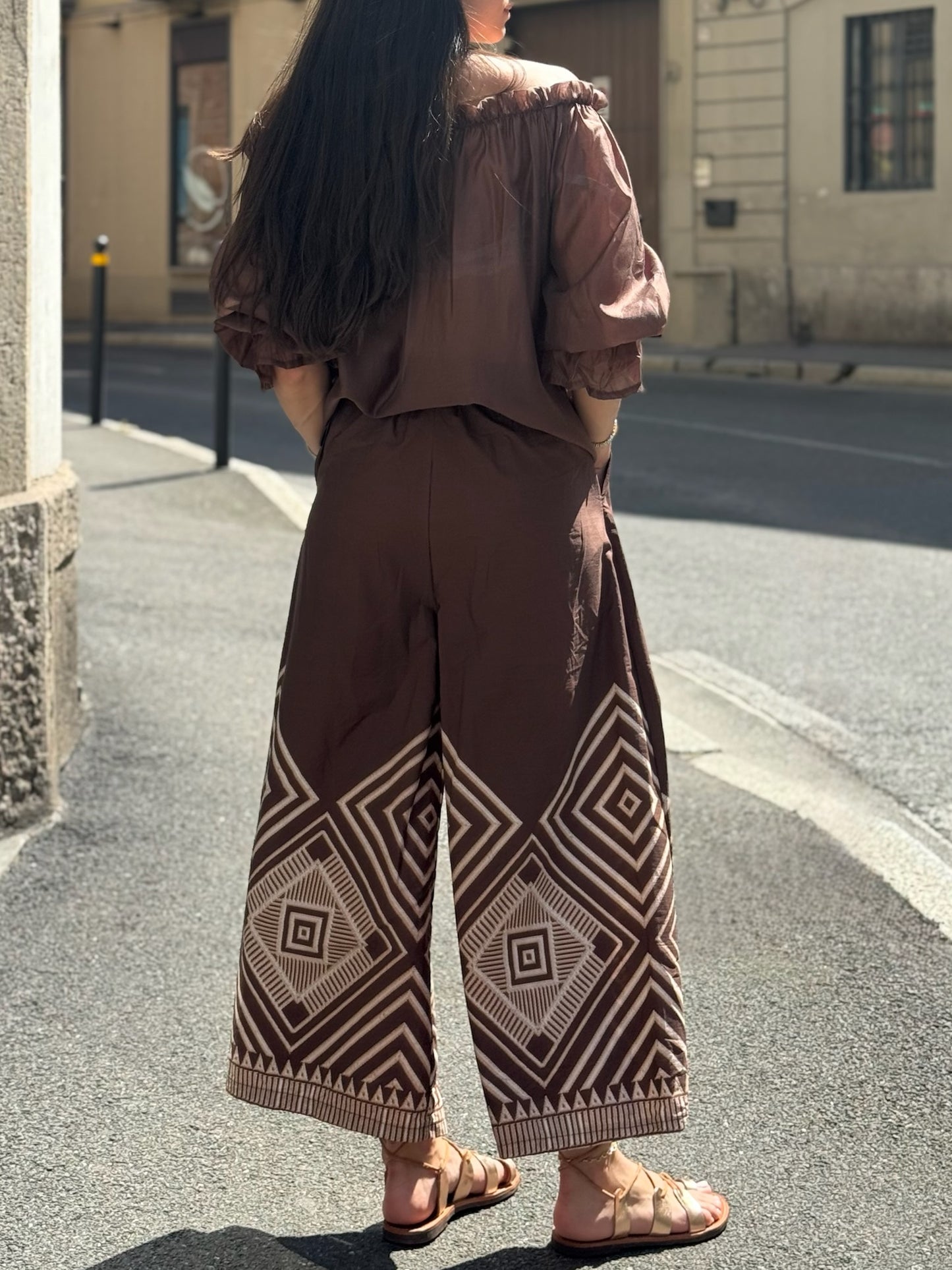 Pantalone disegno geometrico