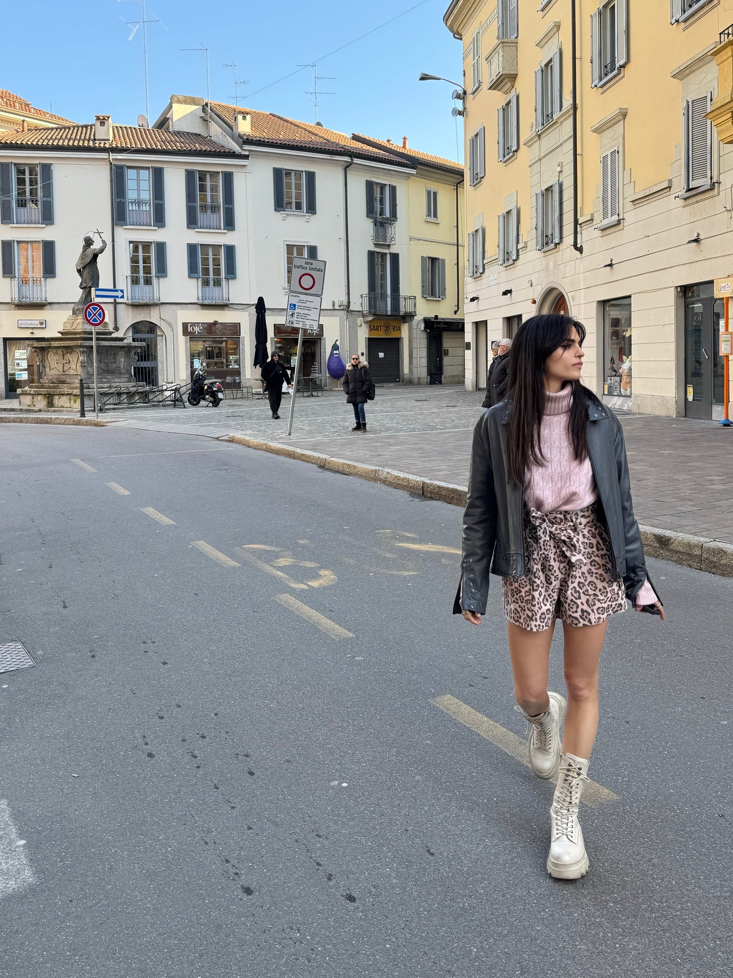 Pantaloncino in pelle