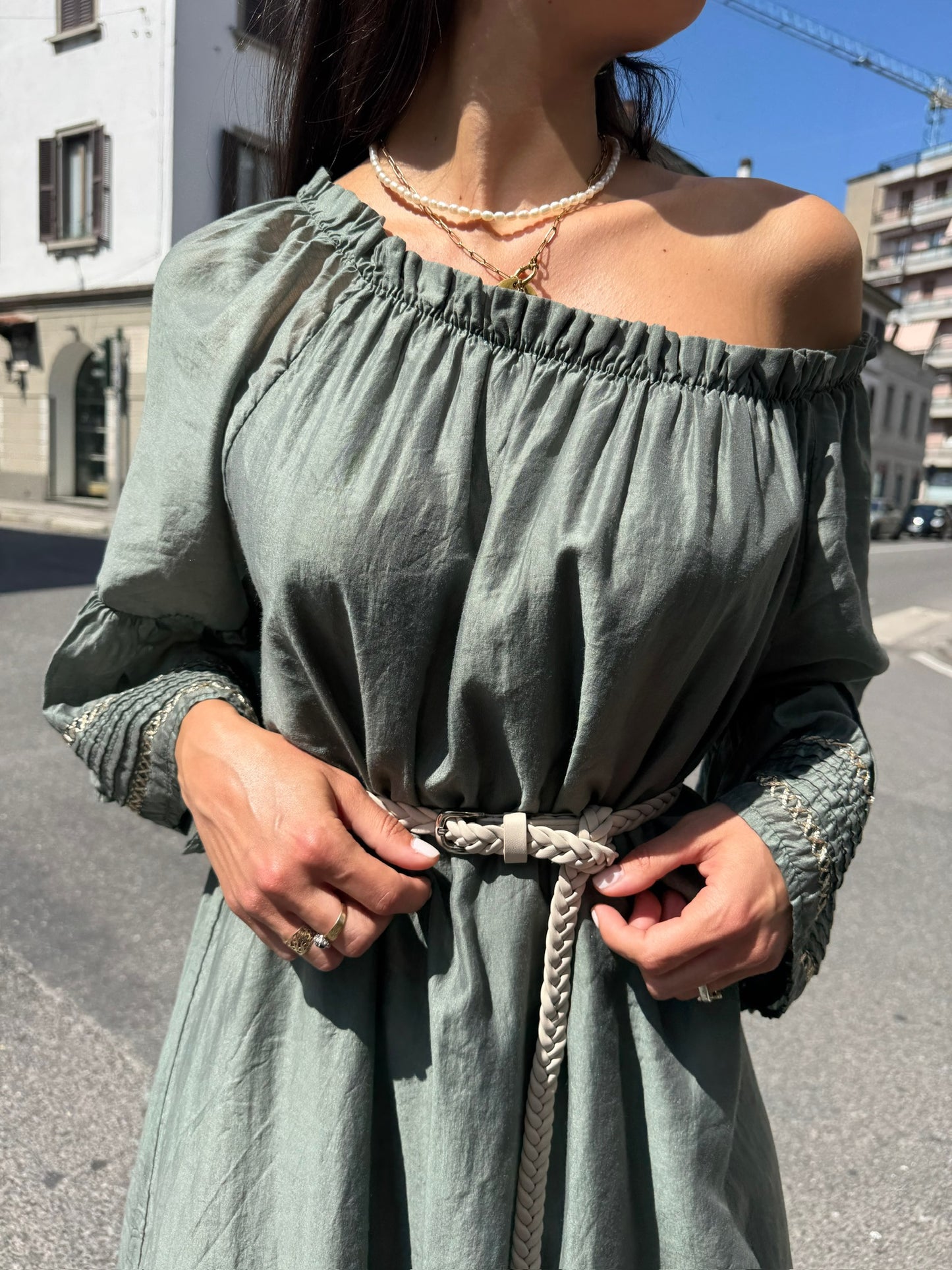 Abito scollo arricciato