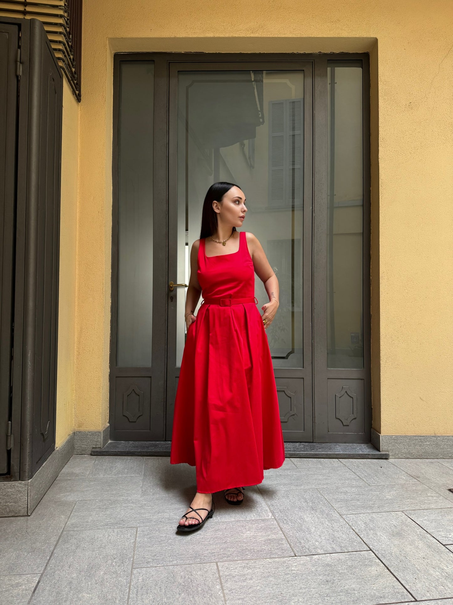 Abito scollo quadrato