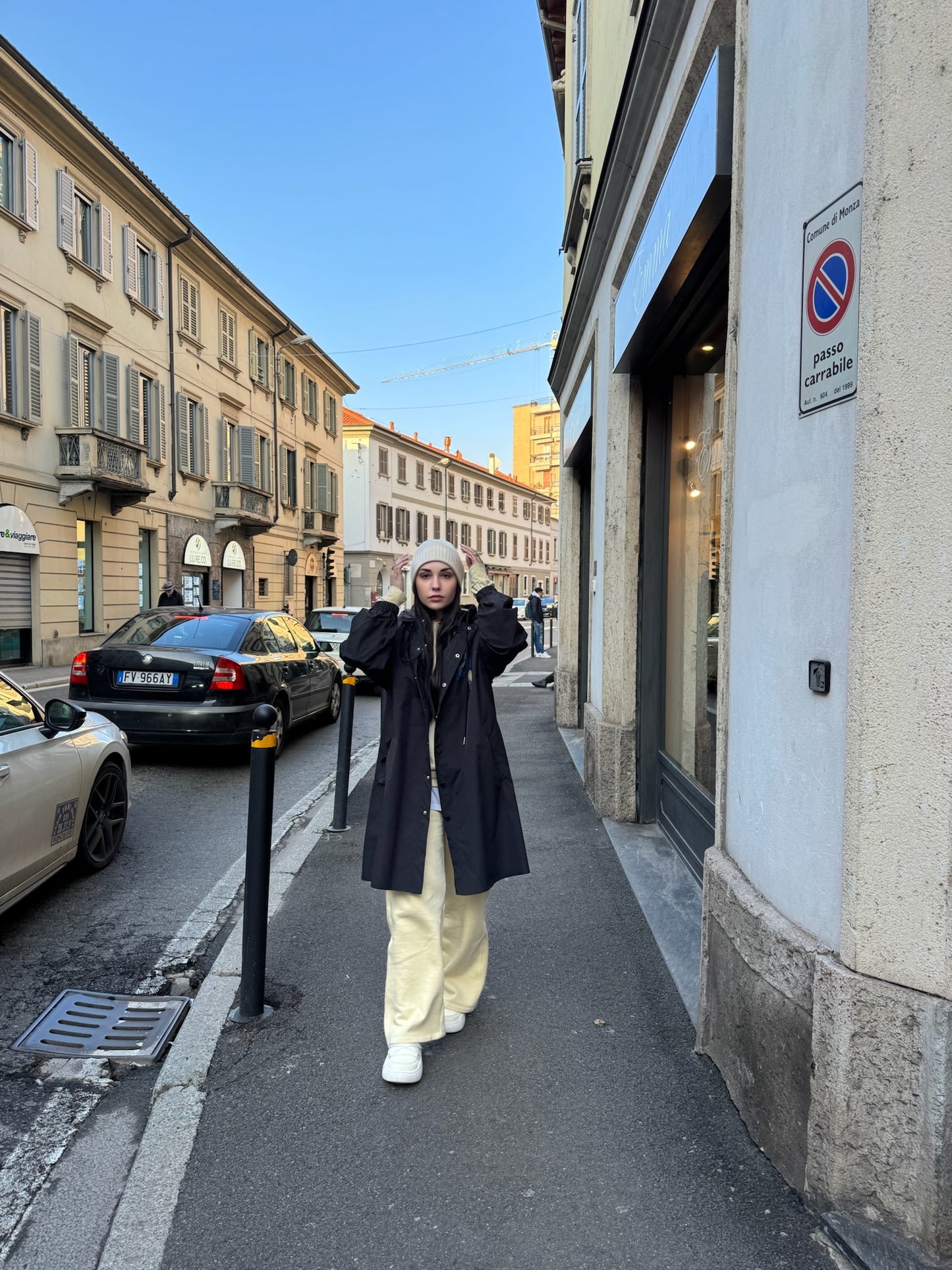 Raincoat dipinto