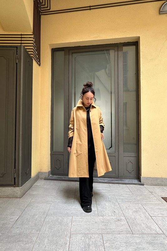 Trench due bottoni