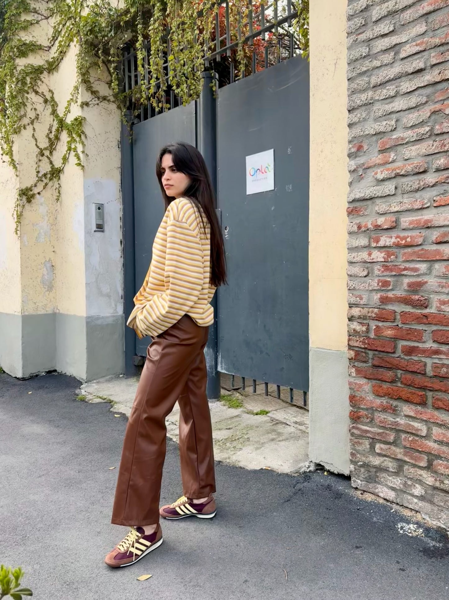 Pantalone ecopelle alla caviglia